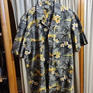 Royal Creations Hawaiian shirt